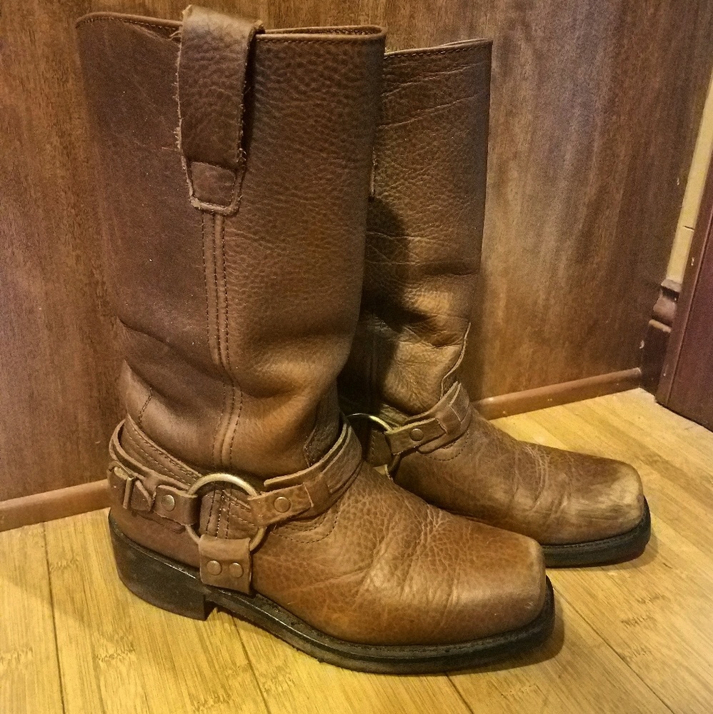 Leather boots (Frye-style)